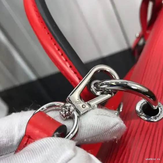 WIS LOUIS PM GRENELLE VUITTON 0526